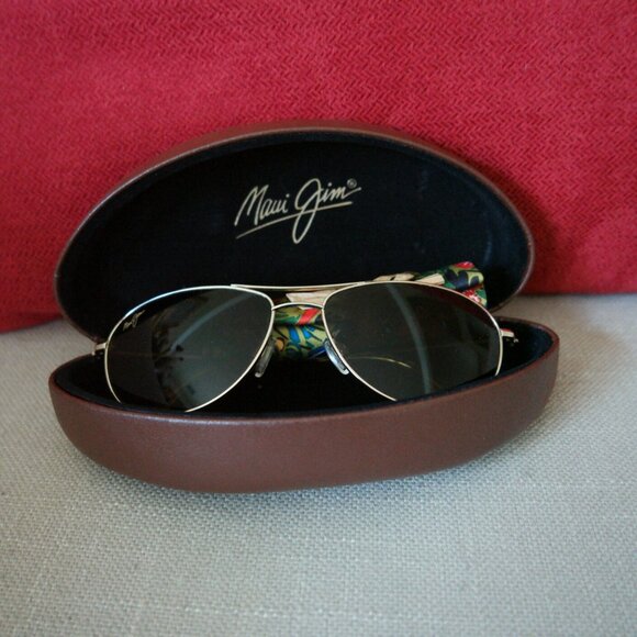 Maui Jim Baby Beach Aviator in Gold w/ Bronze Lens - Picture 13 of 13